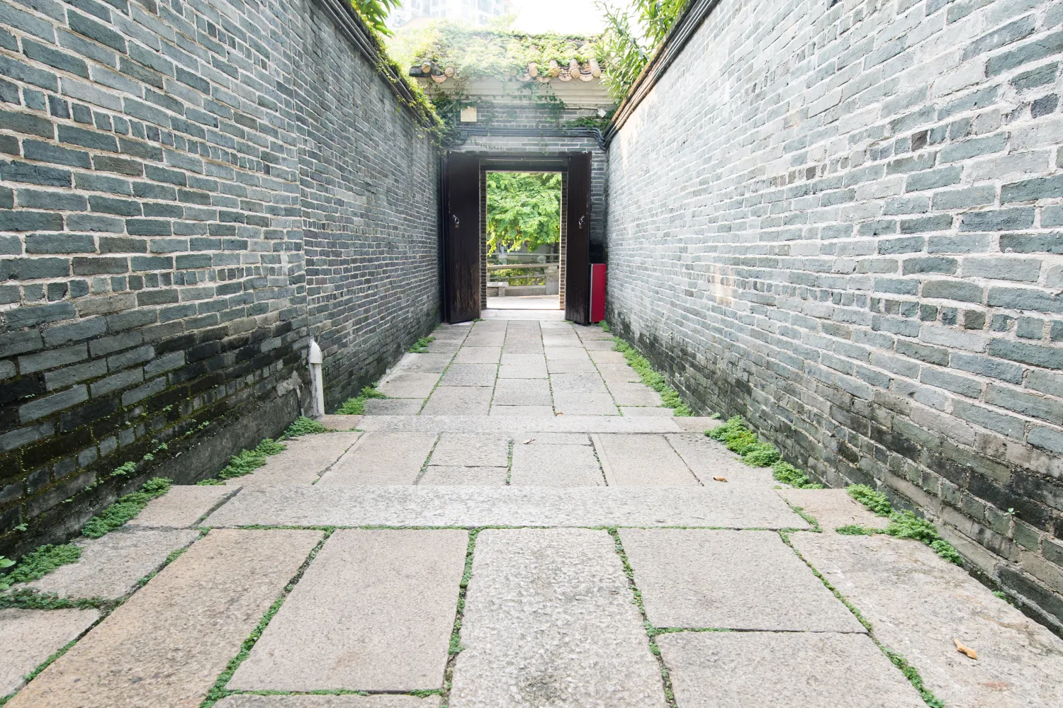 narrow stone alley